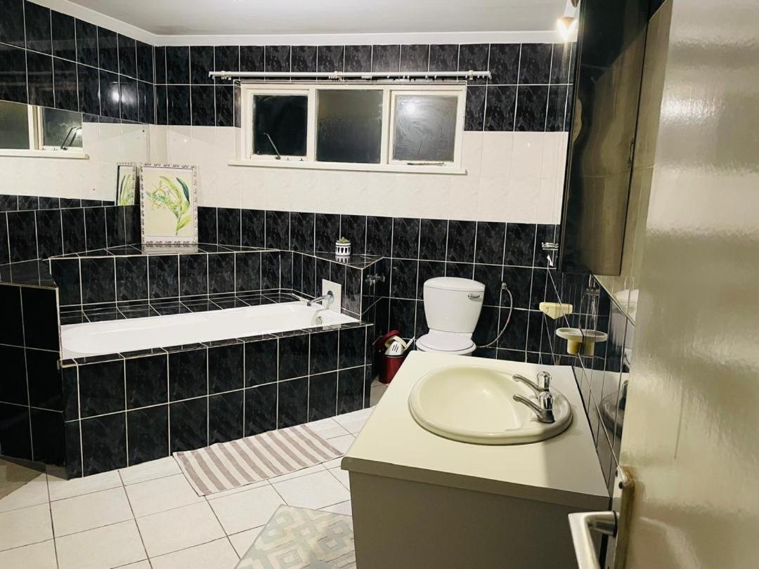 Coastwave Guest House Walvis Bay Kültér fotó